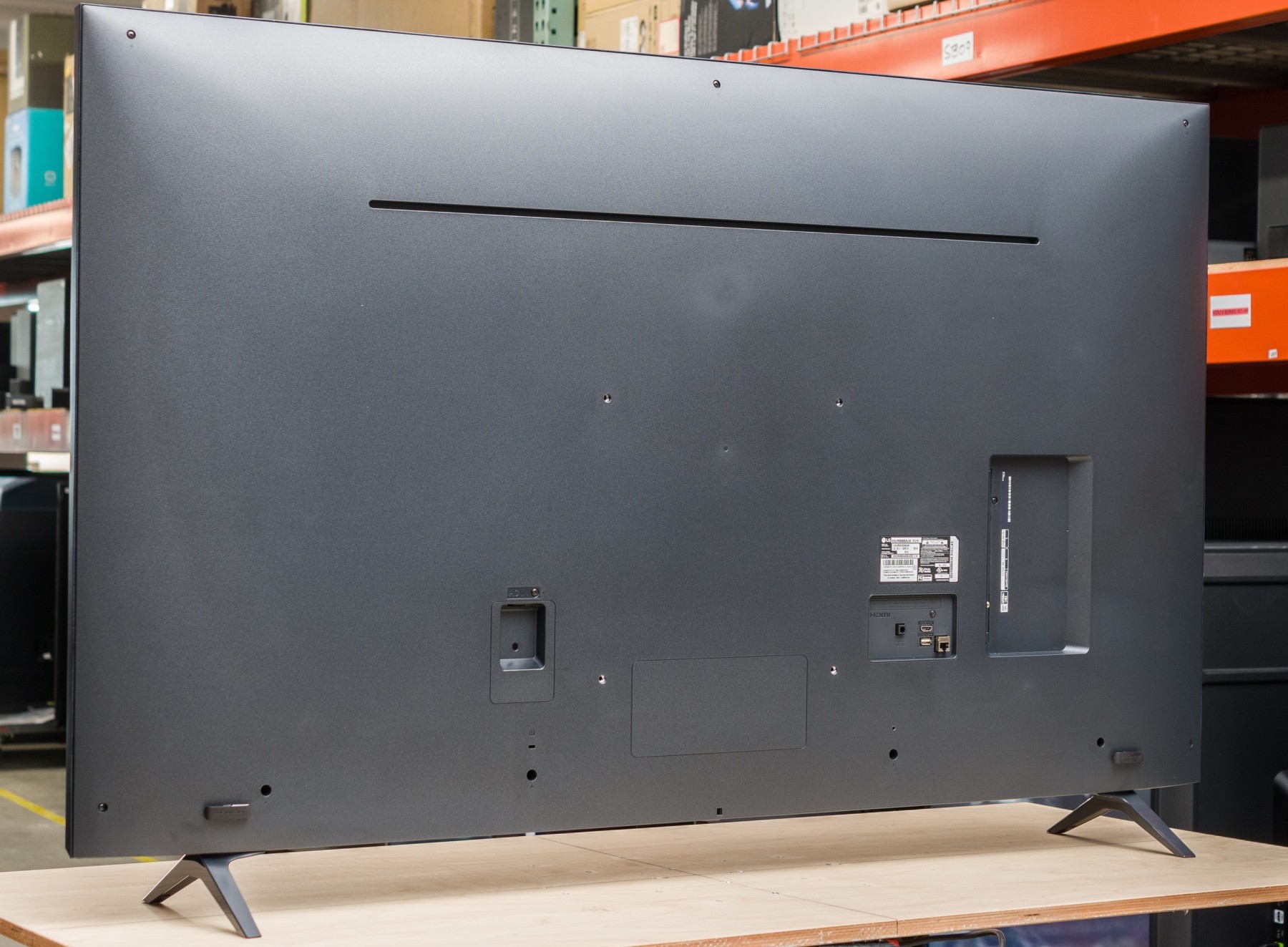 LG 50UR8000AUA