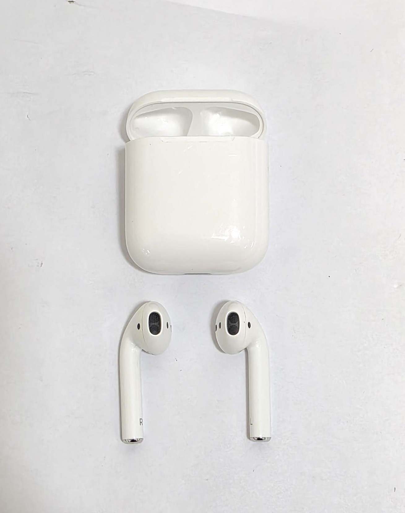 Apple AirPods 2nd Gen 