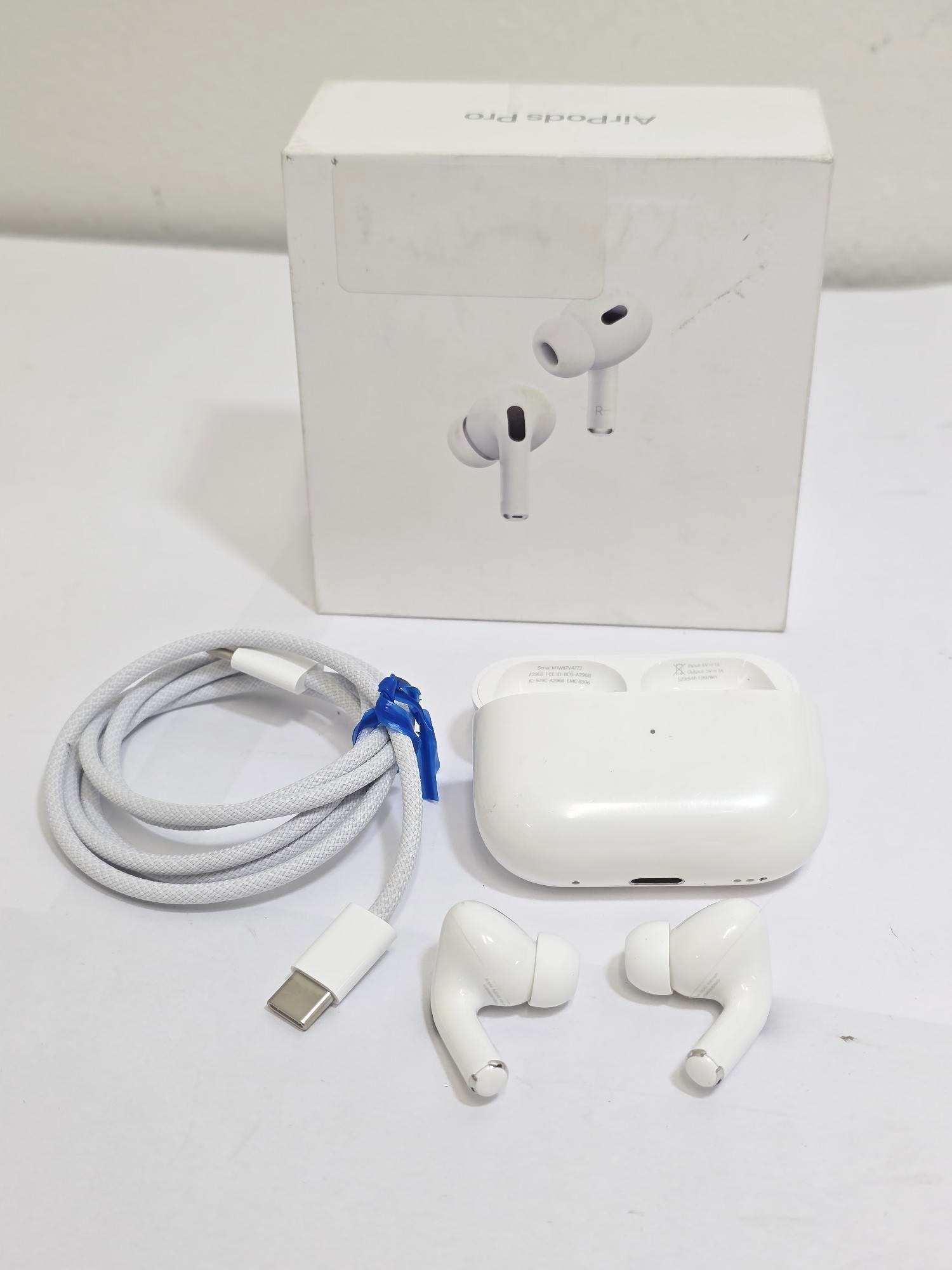 Apple AirPods Pro w/ Wireless MagSafe Charging Case USB-C 2nd Gen MTJV3AM/A 
