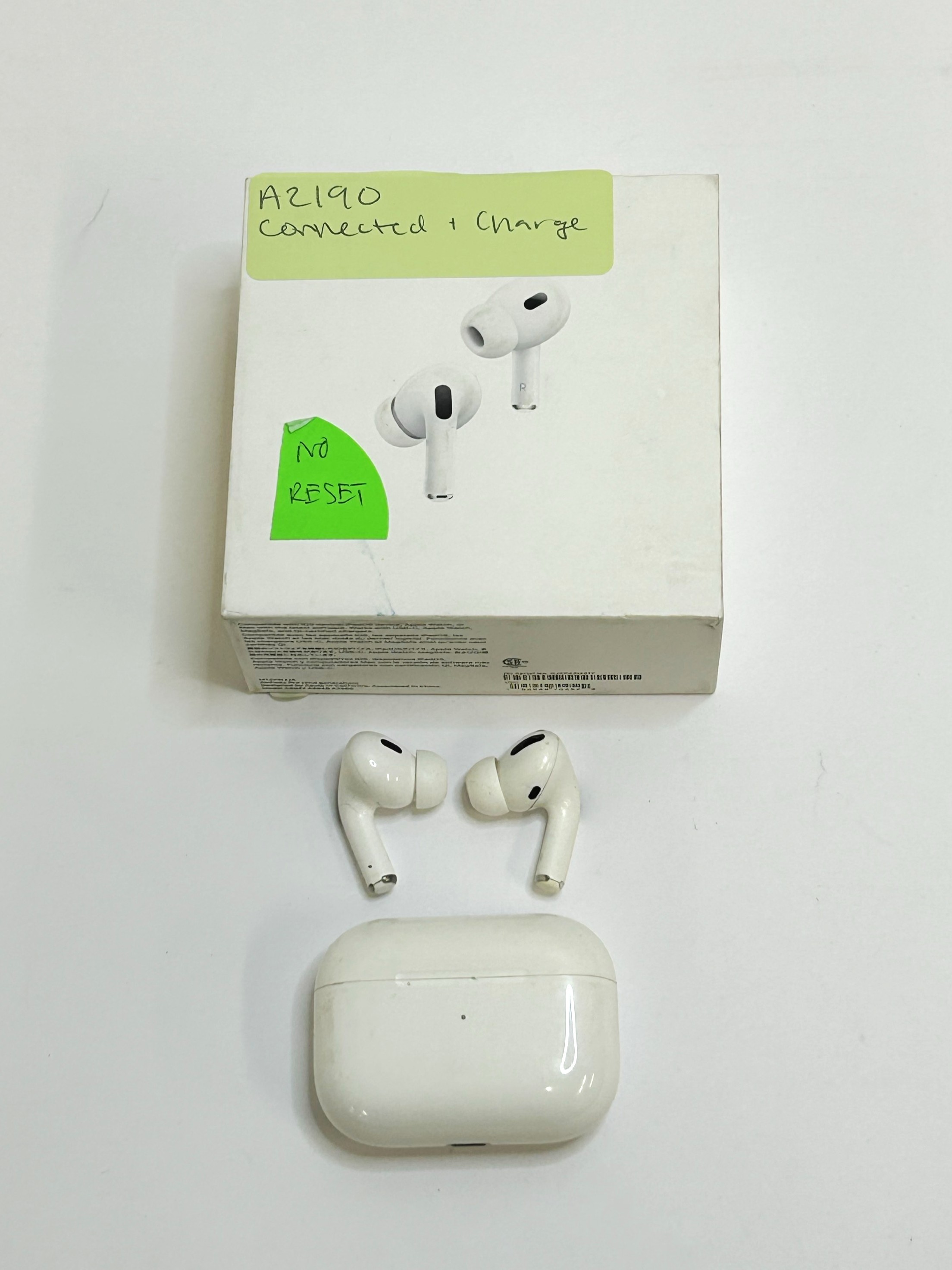 Apple AirPods Pro 1st Gen MLWK3AM/A 