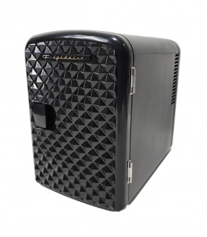 9 CAN MNI FRIDGE BLACK